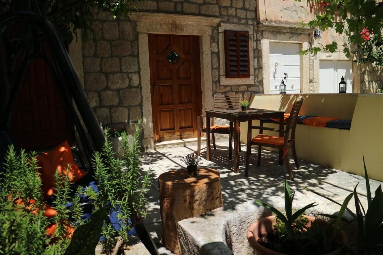 Studio Apartments & Rooms Lela, Sipan Island Sipanska Luka  Екстер'єр фото