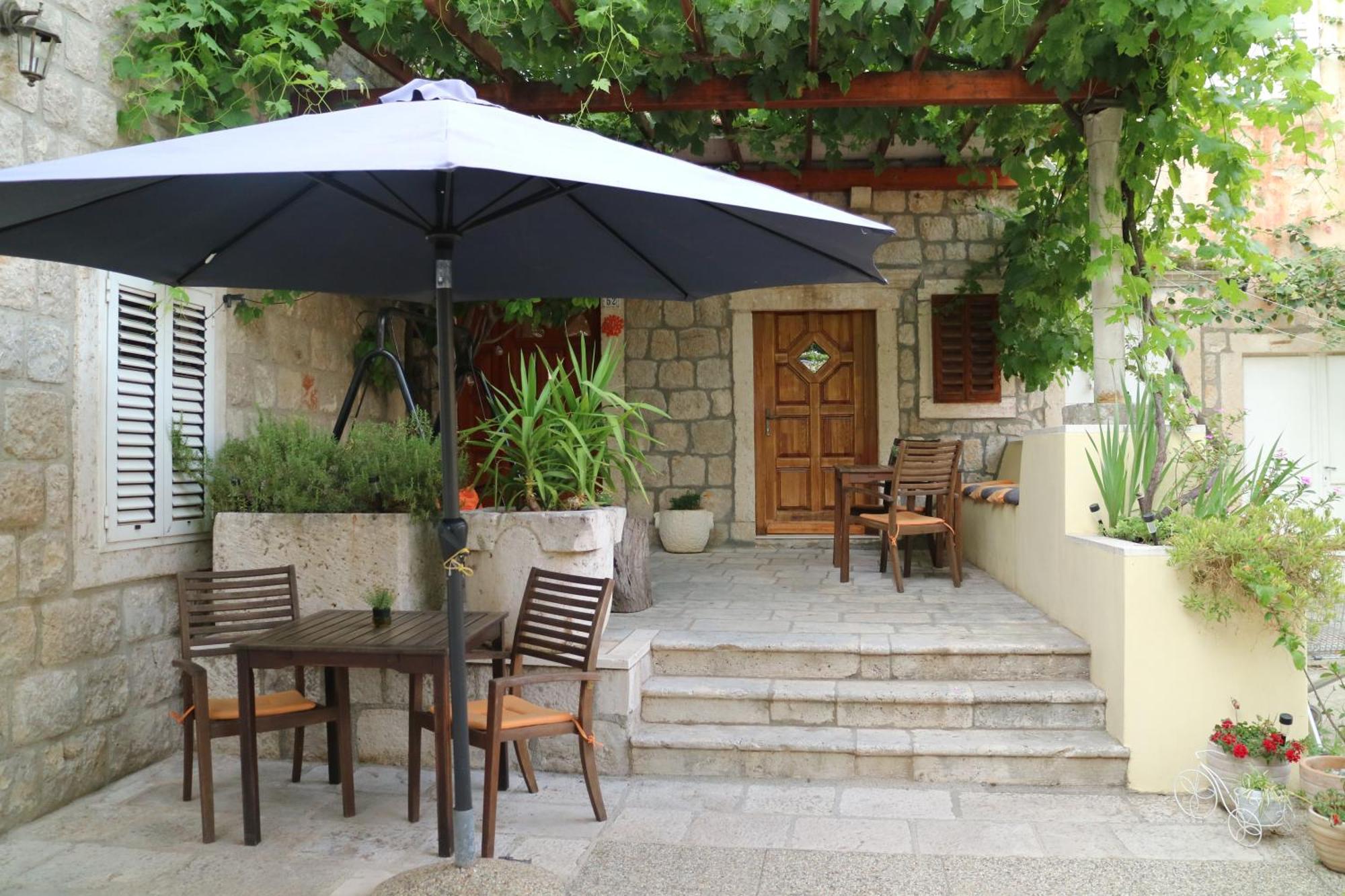 Studio Apartments & Rooms Lela, Sipan Island Sipanska Luka  Екстер'єр фото