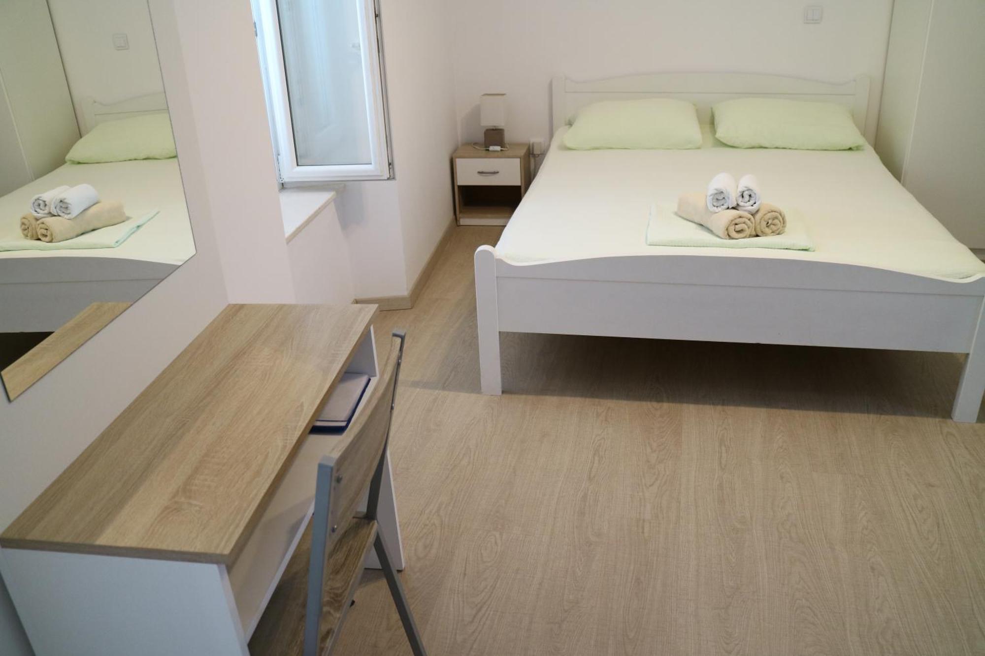 Studio Apartments & Rooms Lela, Sipan Island Sipanska Luka  Номер фото