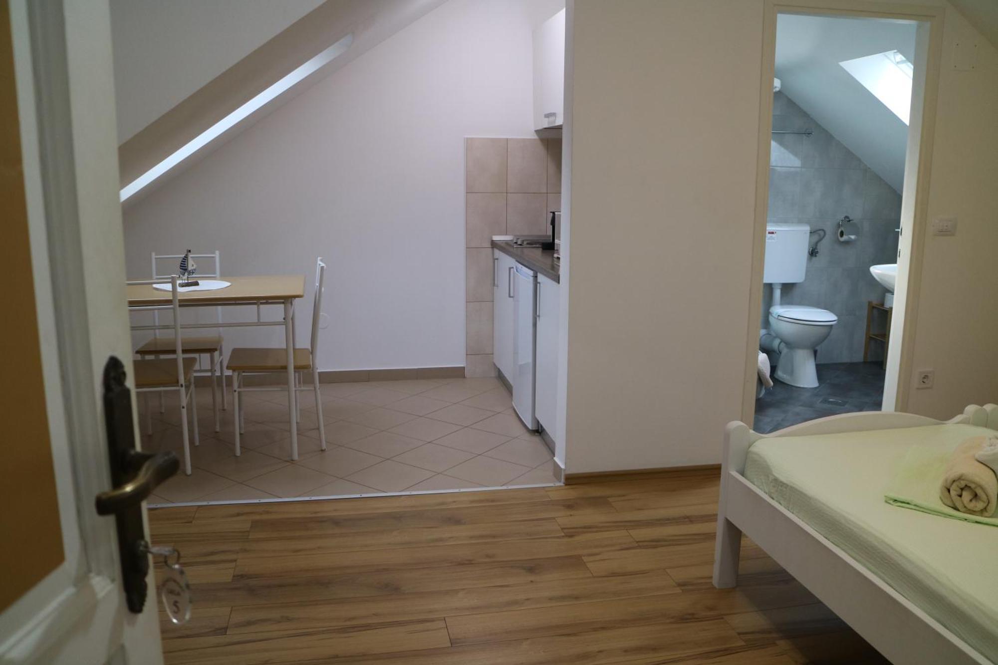 Studio Apartments & Rooms Lela, Sipan Island Sipanska Luka  Екстер'єр фото
