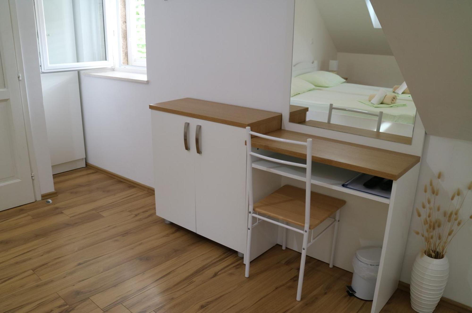 Studio Apartments & Rooms Lela, Sipan Island Sipanska Luka  Номер фото