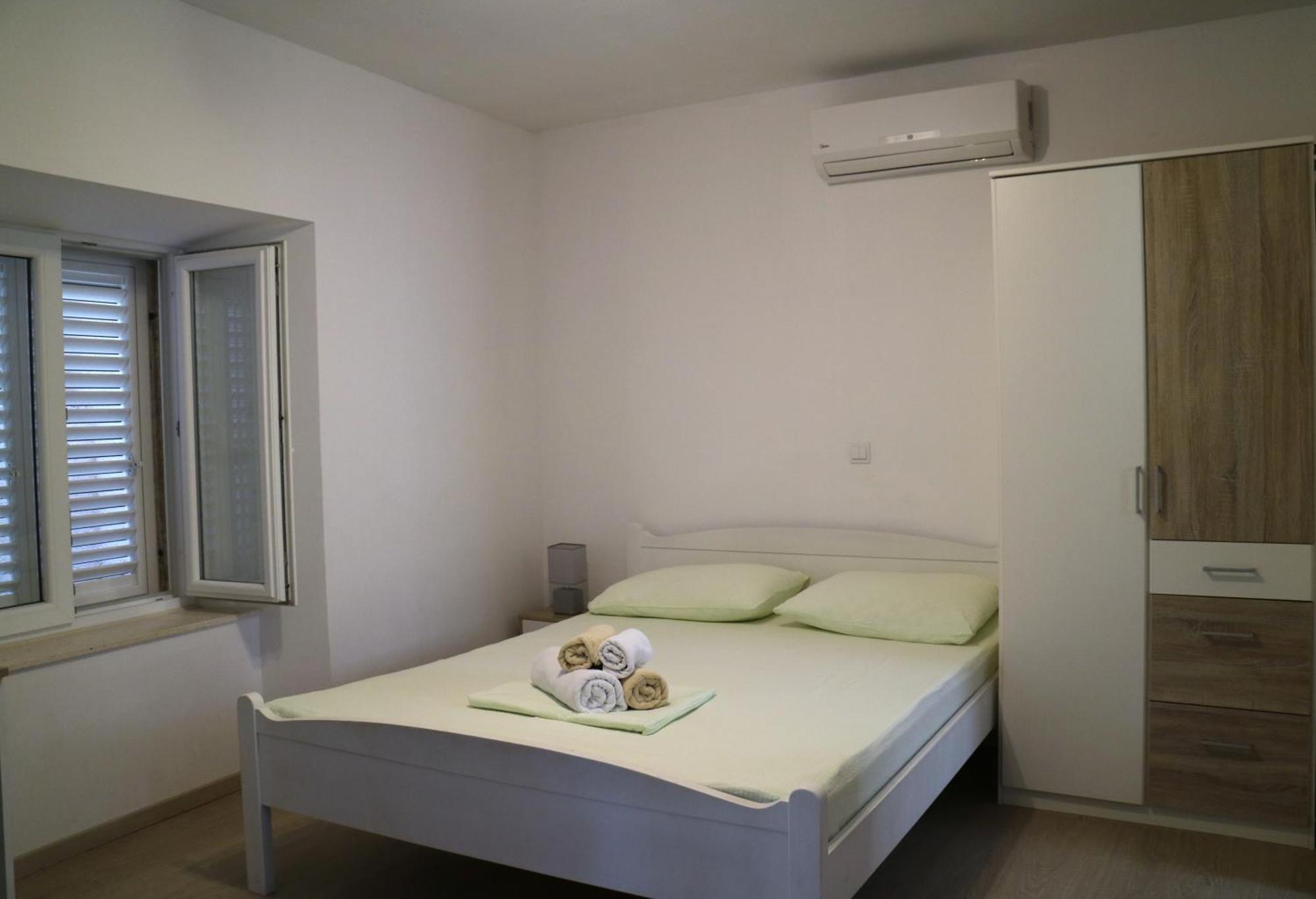 Studio Apartments & Rooms Lela, Sipan Island Sipanska Luka  Номер фото